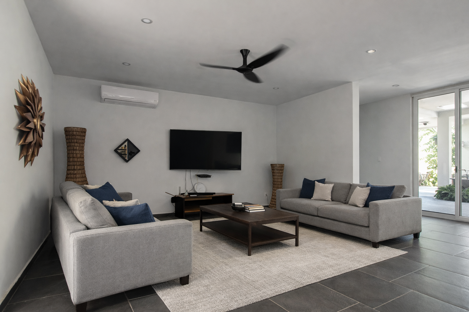 Hacienda Richardson for sale in Los Árboles Tulum, listed by Play-Investments.com. Sustainable mid-century home on 5 acres with solar system, guest house and potable water. USD 420,000.