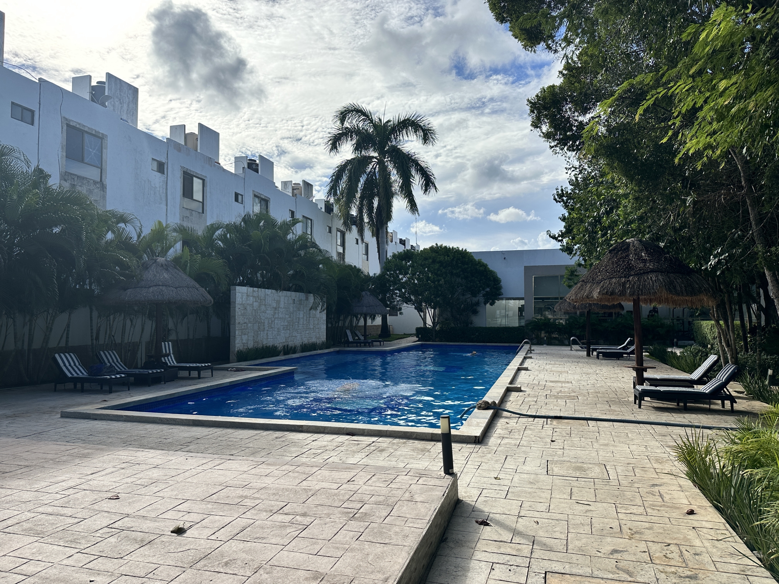 Casa en venta Residencial Bali 1 Playa del Carmen Calle Papua 10 fachada principal – Play Investments Real Estate México