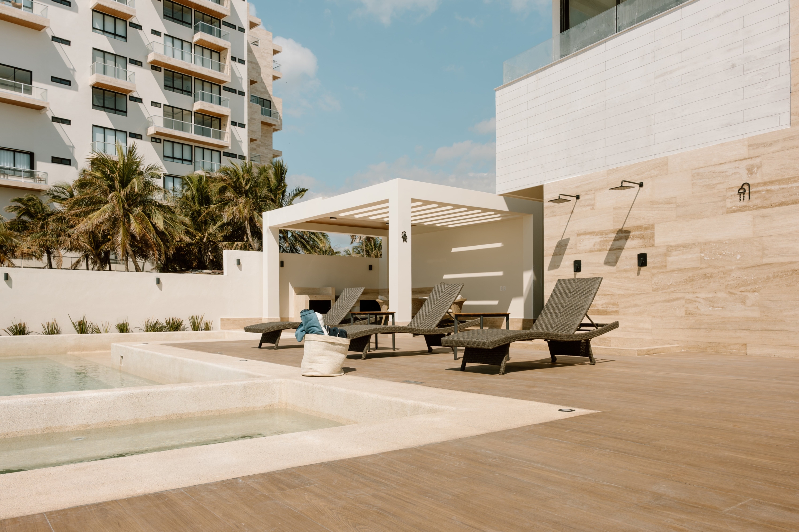 Distrito Puerto Condos – Unidades a Estrenar en Puerto Morelos es uno de los desarrollos frente al mar más exclusivos de la Riviera Maya.