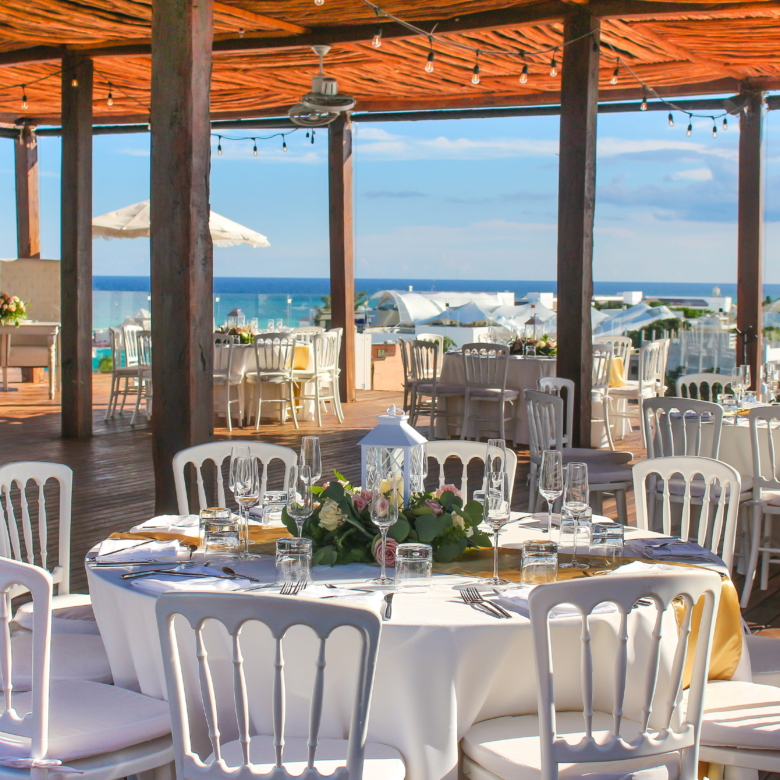 The Fives Downtown Hotel – Curio Collection by Hilton Departamentos en venta: inversión premium en el corazón de Playa del Carmen