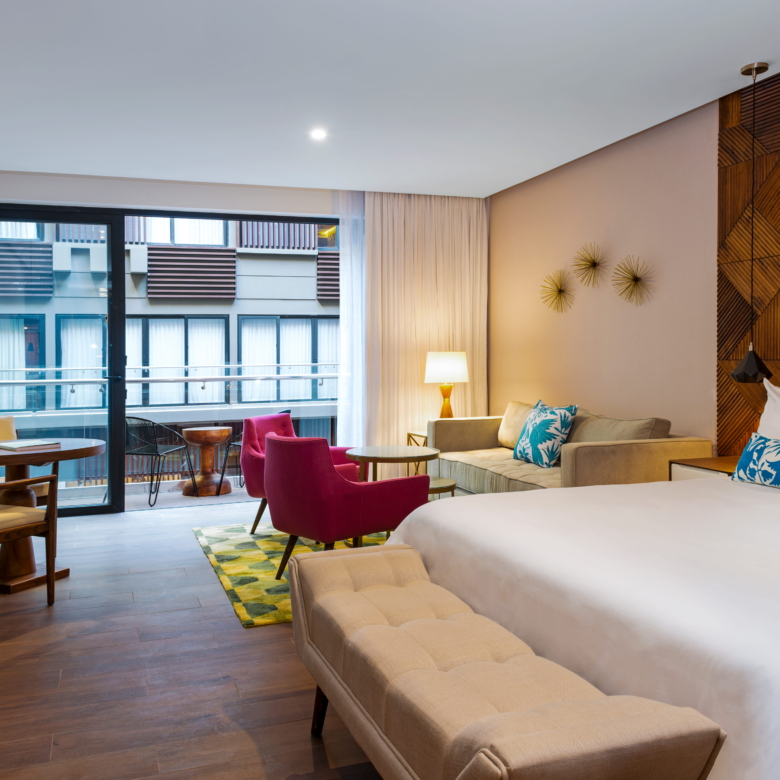 The Fives Downtown Hotel – Curio Collection by Hilton Departamentos en venta: inversión premium en el corazón de Playa del Carmen