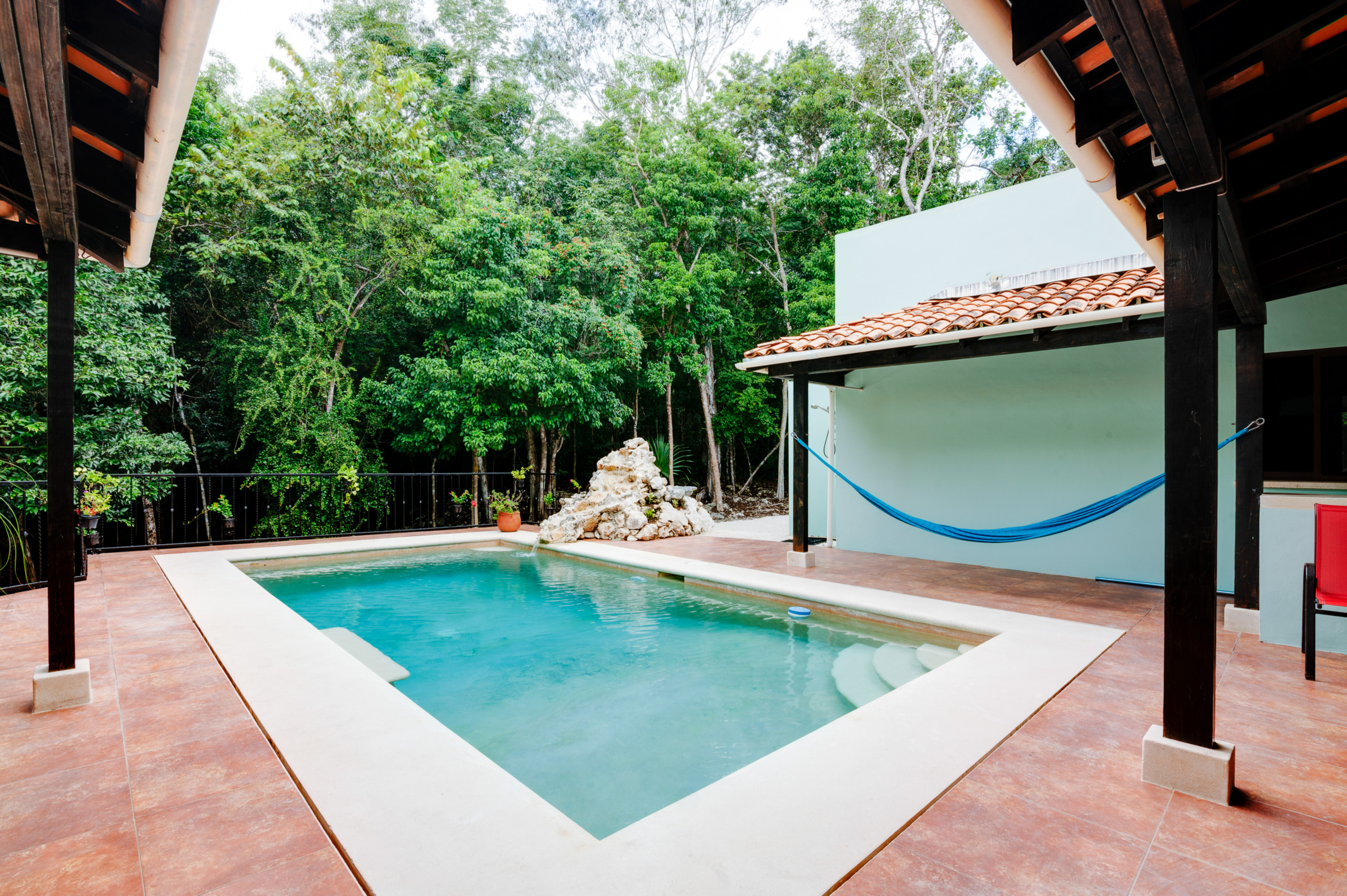 Piscina privada de Villa en Venta en Residencial Los Árboles Tulum casa en la selva