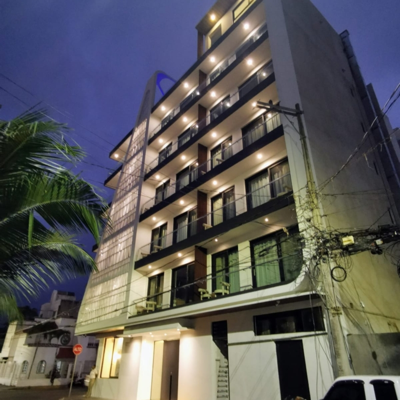 Descubre Alizée Tower, departamentos tipo condohotel en venta en Playa del Carmen, ideales para inversión y renta vacacional en la Riviera Maya.