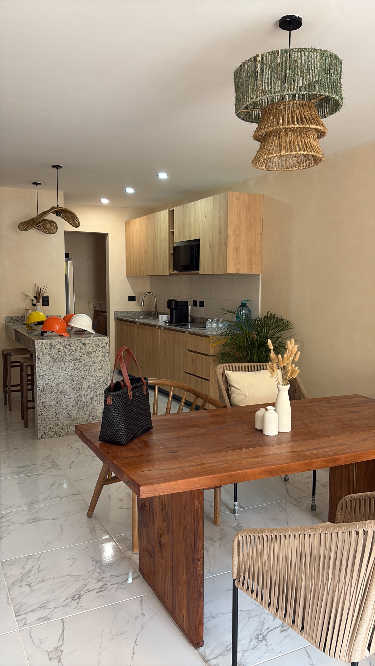 Descubre Gobernador 28, departamentos en venta en Playa del Carmen con excelente ubicación y alta demanda para renta. Ideal para vivir o invertir en el Caribe mexicano.